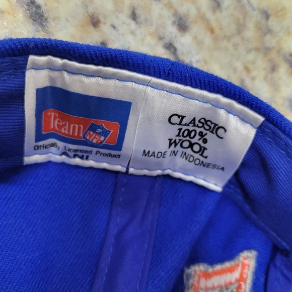 SOLD                      Denver Broncos Team NFL Snapback Hat Vintage Logo - Picture 3 of 7